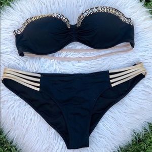 Victoria’s Secret bikini